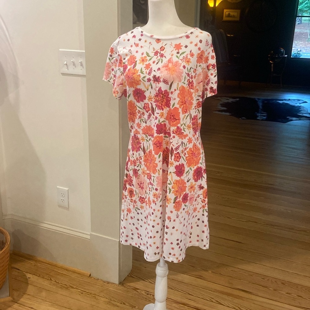 Isaac Mizrahi Live white with floral print dress size Large!